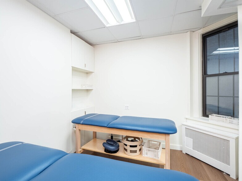 More Photos Of 901-903 Lexington Ave, New York Apartments For Sale