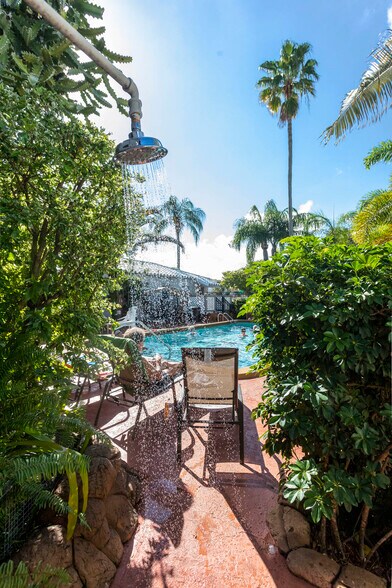 More Photos Of 1219 S Federal Hwy, Hollywood Hotel For Sale