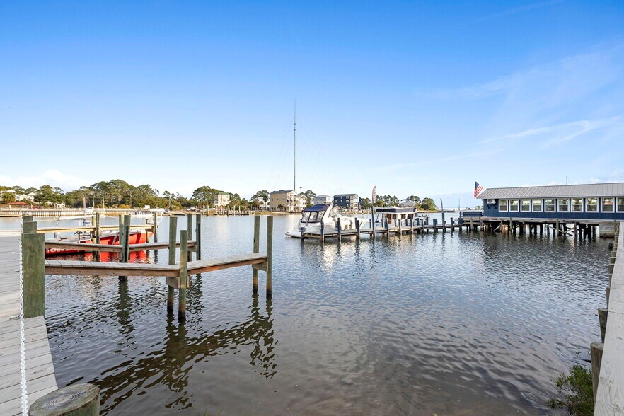 More Photos Of 275 Timber Island Rd, Carrabelle Restaurant For Sale