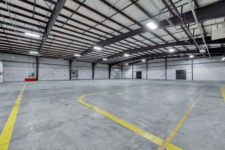 More Photos Of 2455 Harrisburg Pike, Grove City Warehouse For Sale