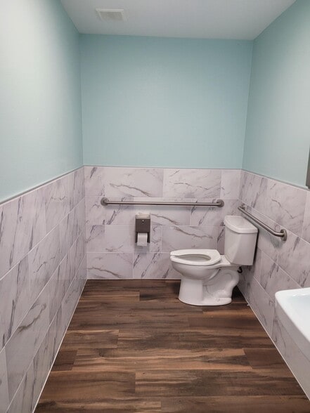 More Photos Of 535 Gordon St, Corpus Christi Medical For Lease