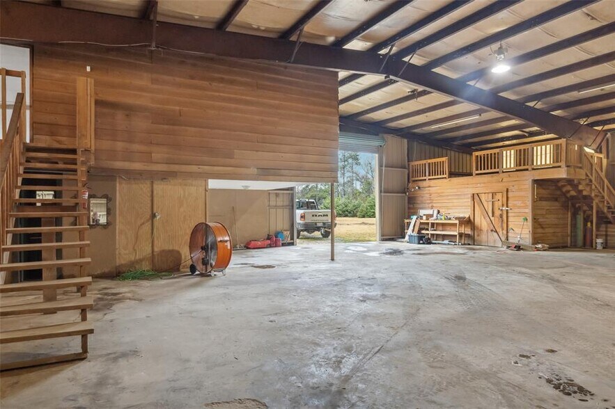 More Photos Of 21405 FM 787 Rd W, Cleveland Warehouse For Sale
