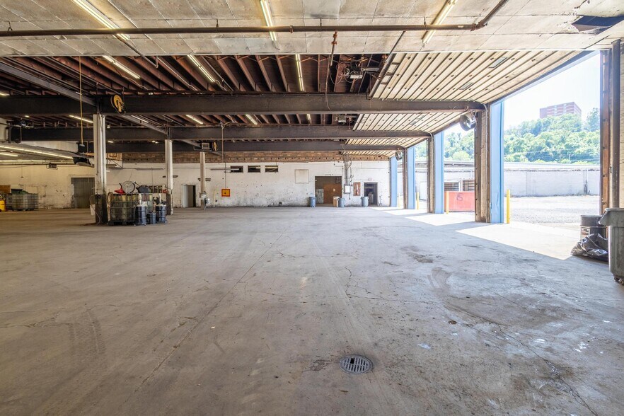 More Photos Of 620 South St, Steubenville Auto Dealership For Lease