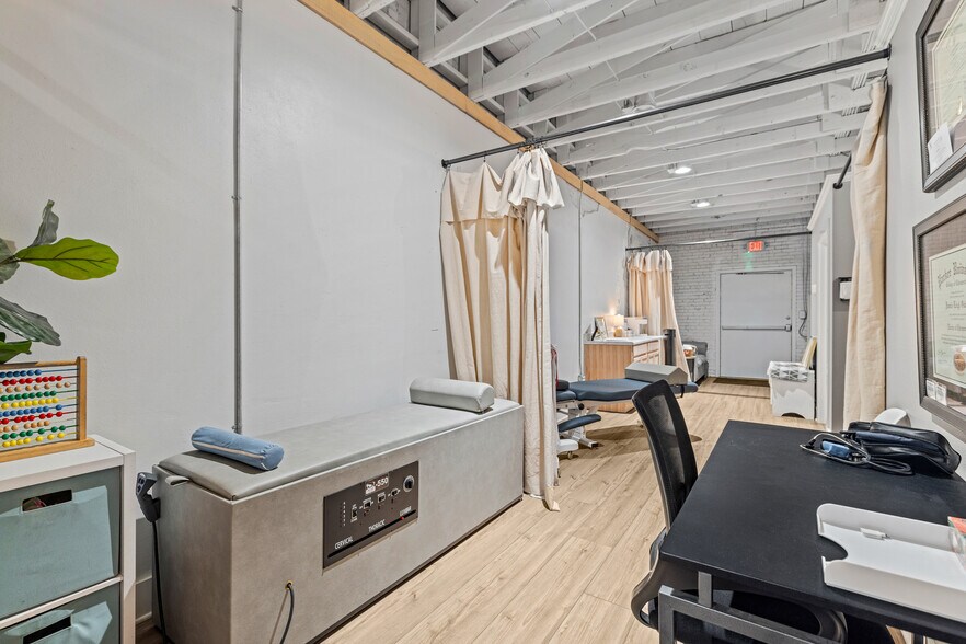 More Photos Of 317 Wood St, West Monroe General Retail For Sale