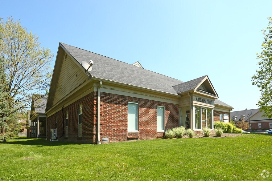 More Photos Of 42000 6 Mile Rd, Northville Medical For Lease