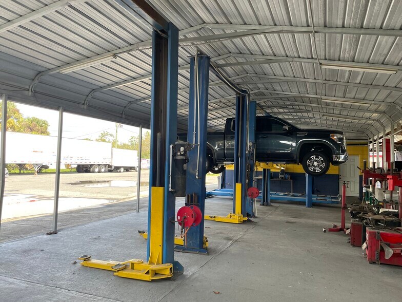 More Photos Of 2794 N Orange Blossom Trl, Kissimmee Auto Repair For Sale