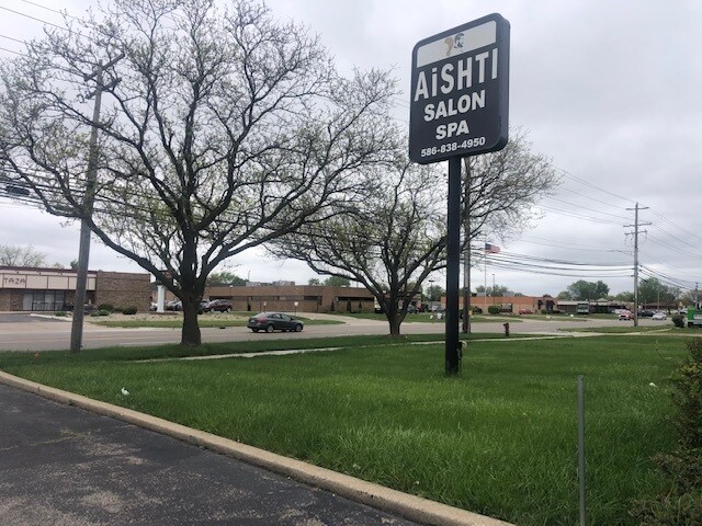 More Photos Of 2280 E 14 Mile Rd, Warren Storefront For Sale