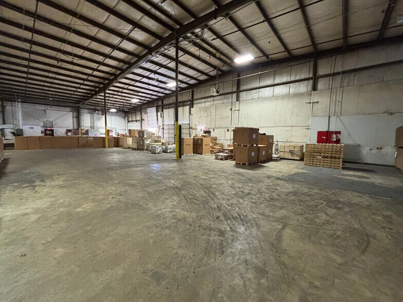 More Photos Of 117 Jackson Rd, Berlin Warehouse For Lease