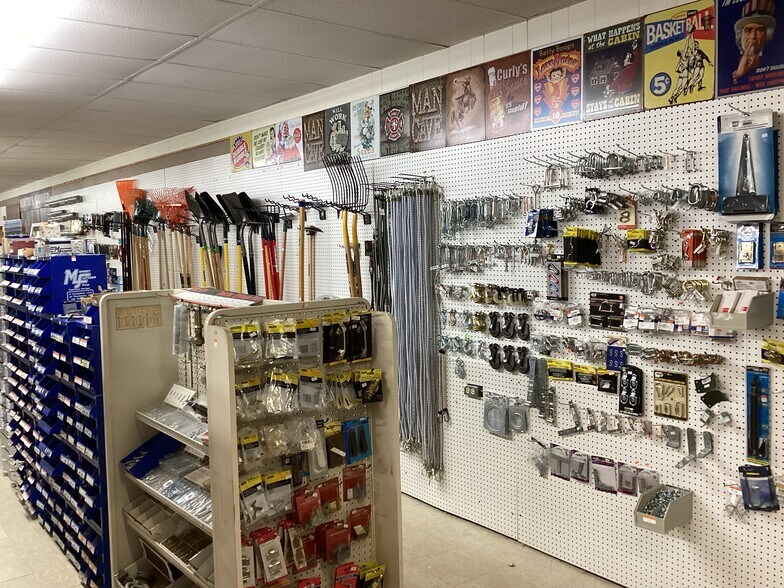 More Photos Of 7811 Main, Dozier Freestanding For Sale