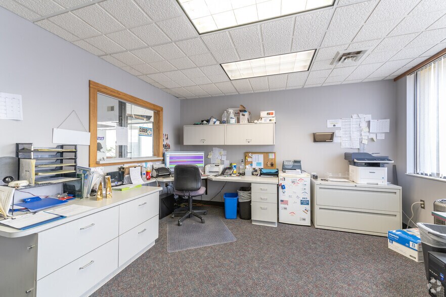 More Photos Of 1277 E Cedar Ave, Gladwin Office For Sale