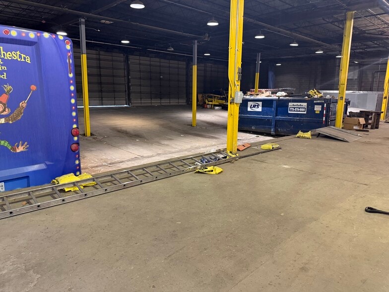 More Photos Of 1601 S Wolcott Ave, Chicago Warehouse For Lease