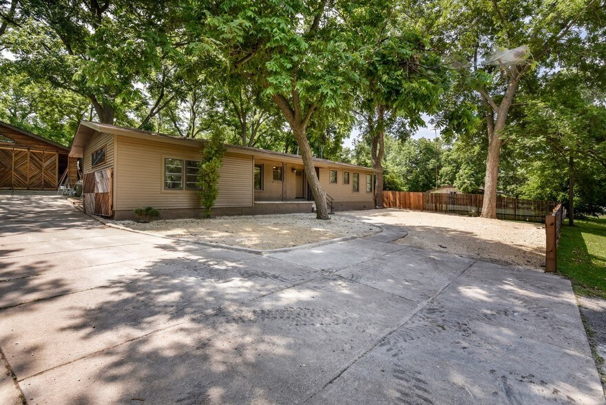 More Photos Of 13813 Ann Pl, Austin Office For Lease