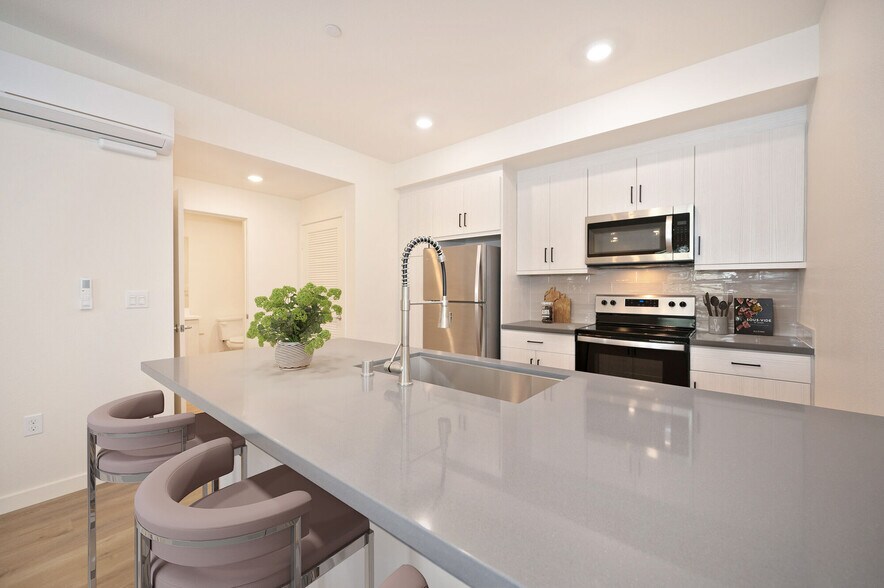 More Photos Of 200 E 31st St, National City Apartments For Sale