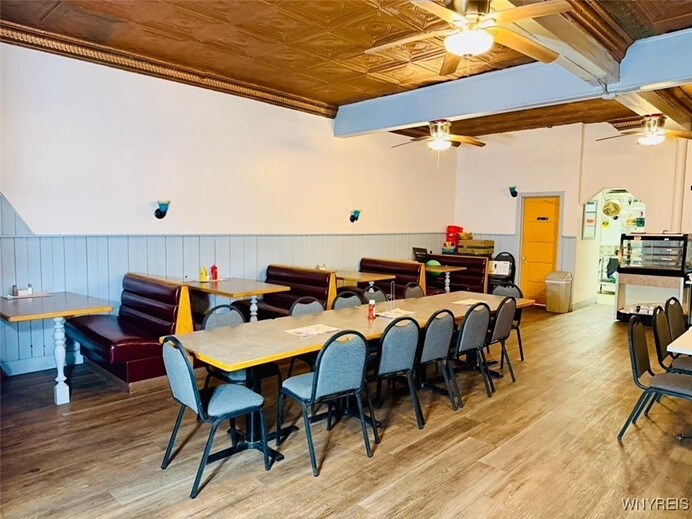 More Photos Of 1701 Pine Ave, Niagara Falls Restaurant For Sale