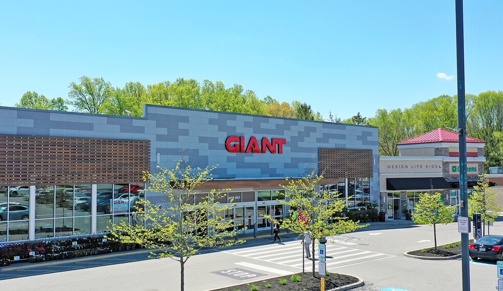 More Photos Of 1502 West Chester Pike, West Chester Unknown For Lease