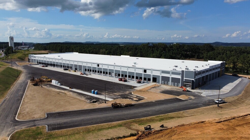 More Photos Of 240 George Roy Pky, Calera Industrial For Lease