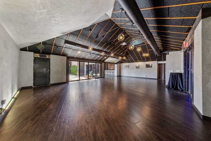 More Photos Of 553 California Ave, Boulder City Restaurant For Sale