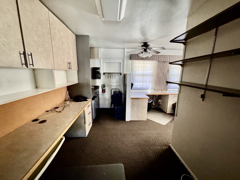 More Photos Of 14436 Whittier Blvd, Whittier General Retail For Sale