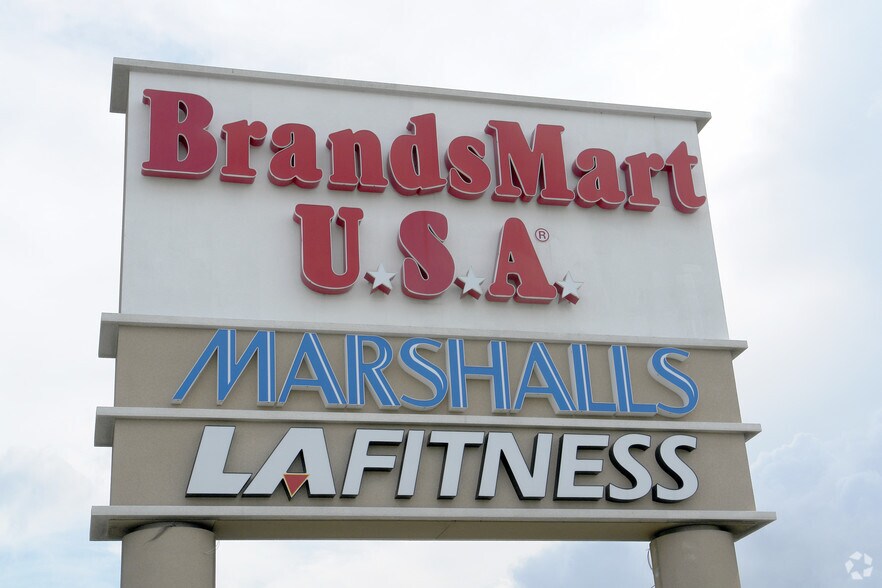 More Photos Of 16051 S Dixie Hwy, Miami Unknown For Lease