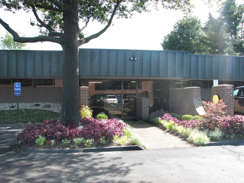 More Photos Of 1023 EXECUTIVE PARKWAY Dr, Saint Louis Office For Sale