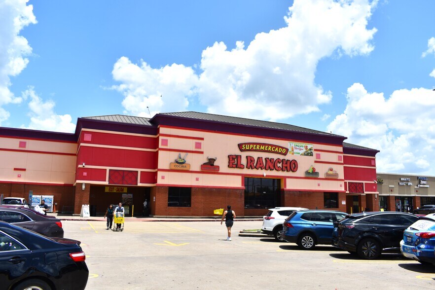 More Photos Of 3050 N Fry Rd, Katy Supermarket For Sale