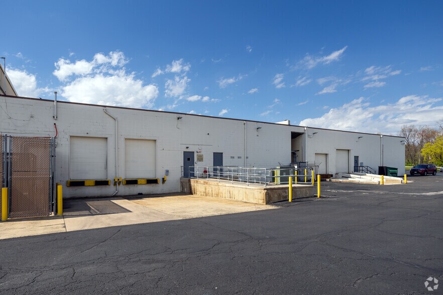 More Photos Of 9815 Roosevelt Blvd, Philadelphia Medical For Lease