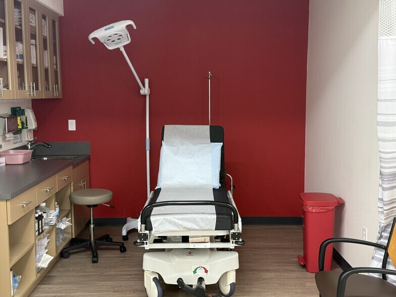 More Photos Of 11608 Boyette Rd, Riverview Medical For Lease