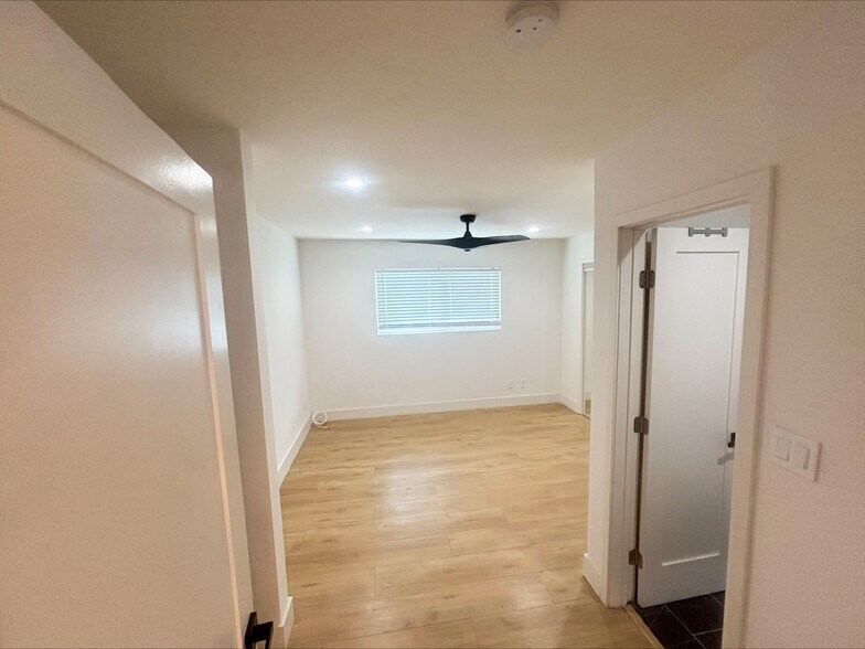More Photos Of 2626 Cloverfield Blvd, Santa Monica Apartments For Sale