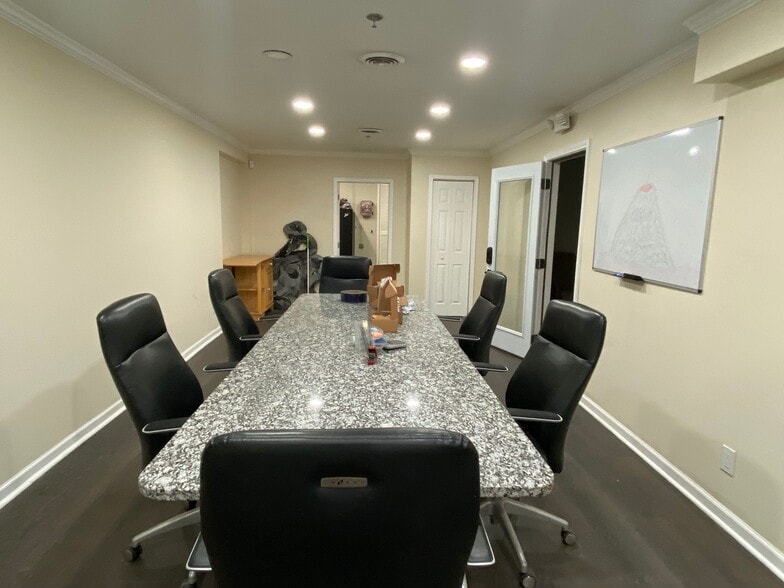 More Photos Of 7 Swisher Dr, Cartersville Manufacturing For Lease
