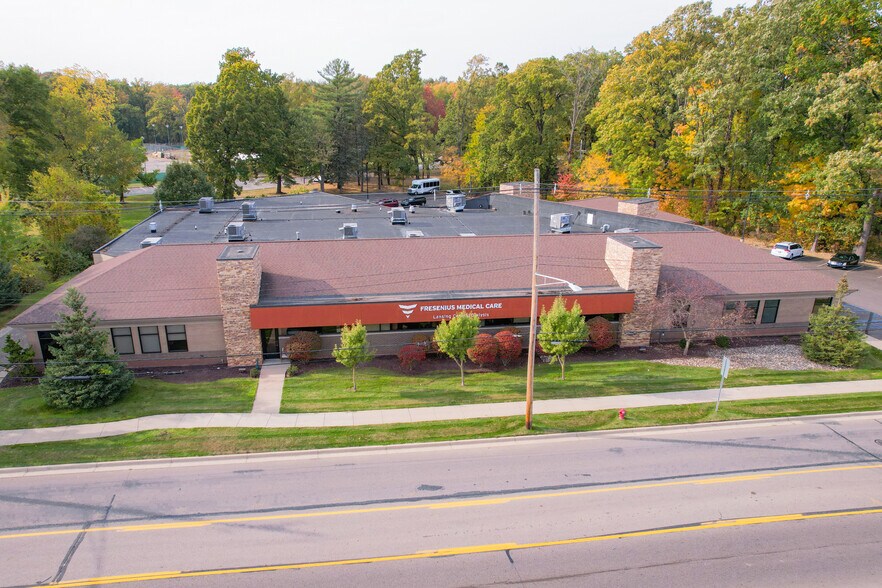 Primary Photo Of 2720 S Washington Ave, Lansing Medical For Lease