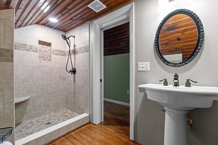 More Photos Of 202 W Main St, Sanford Office Residential For Sale