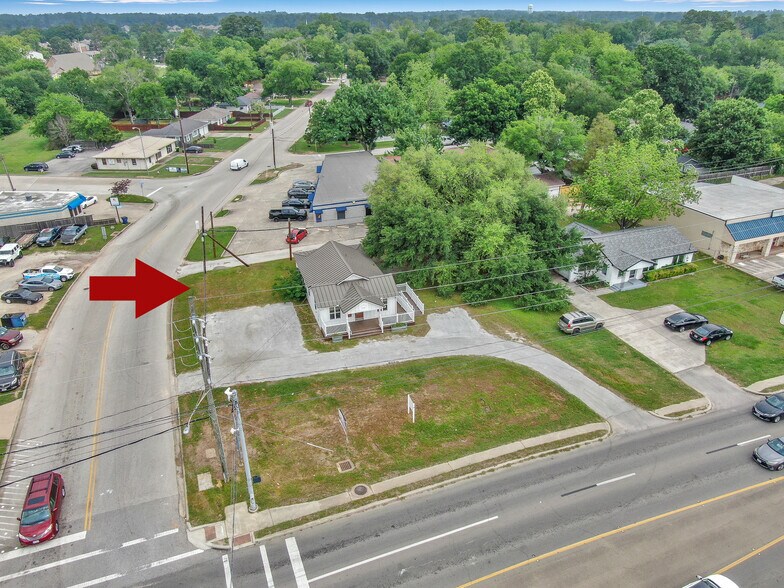 More Photos Of 724 W Main St, Tomball Medical For Sale