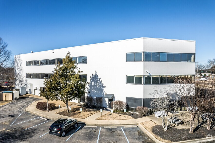 More Photos Of 7845 US Highway 64, Memphis Medical For Lease