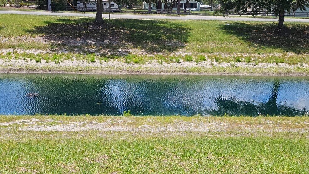 More Photos Of 91 Branscomb Rd, Green Cove Springs Office For Sale
