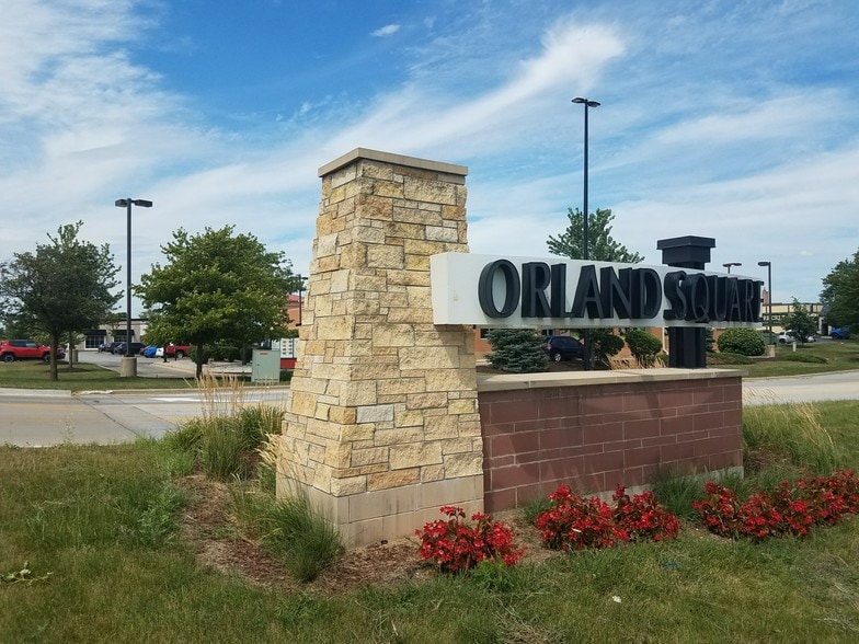 More Photos Of 31 Orland Square Dr, Orland Park Freestanding For Lease