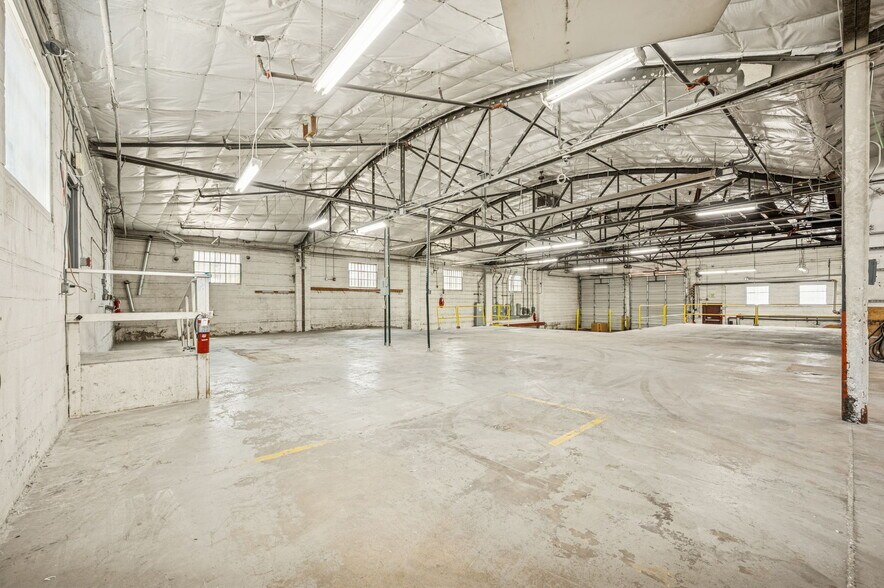 More Photos Of 313 W Bayaud Ave, Denver Warehouse For Lease