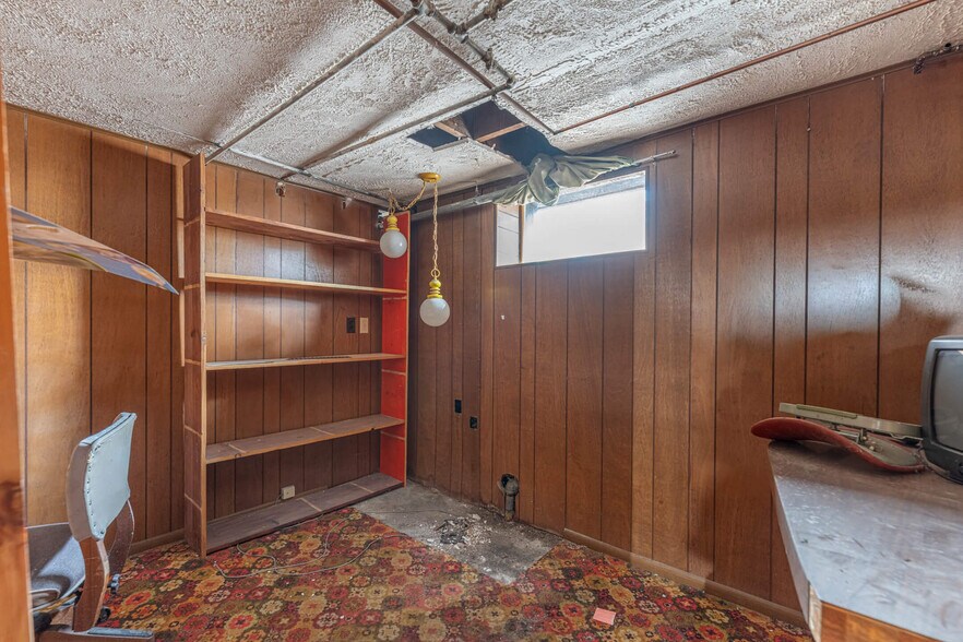 More Photos Of 227 E Cecil St, Springfield Restaurant For Sale