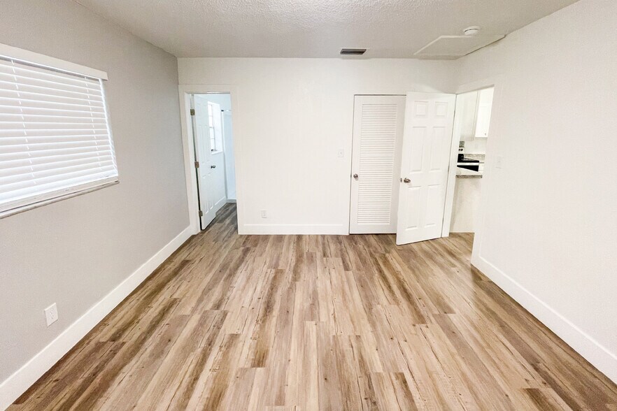 More Photos Of 3315-3331 SW 15th Ave, Fort Lauderdale Apartments For Sale