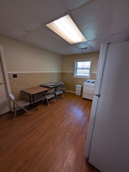 More Photos Of 707 Jewell Rd, Wilmore Warehouse For Sale