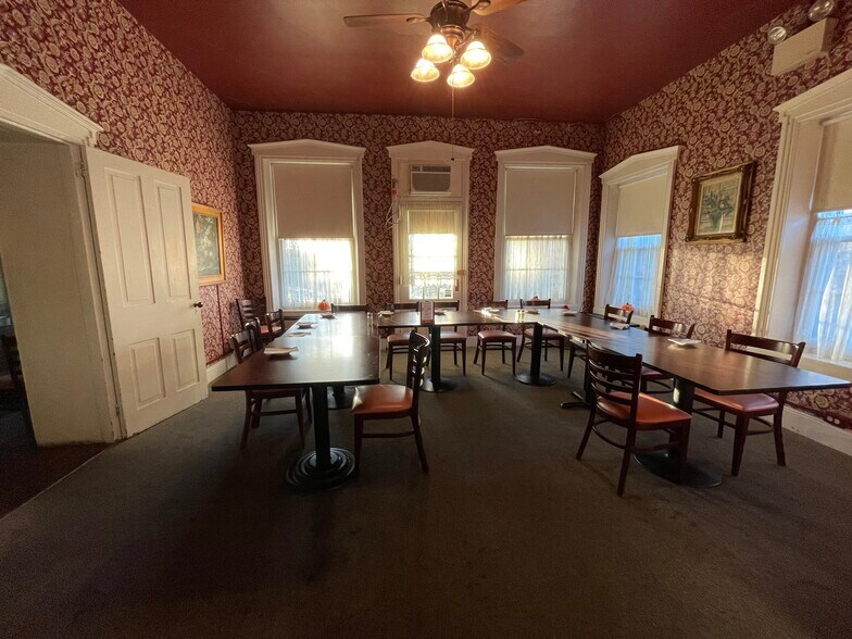 More Photos Of 298 Old Bowers Rd, Mertztown Restaurant For Sale
