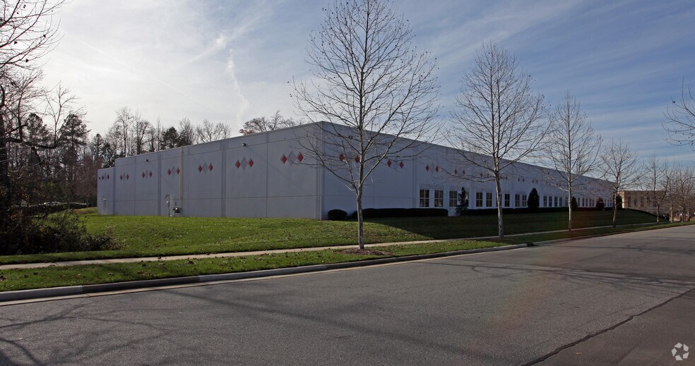 More Photos Of 9730 Northcross Center Ct, Huntersville Light Distribution For Sale