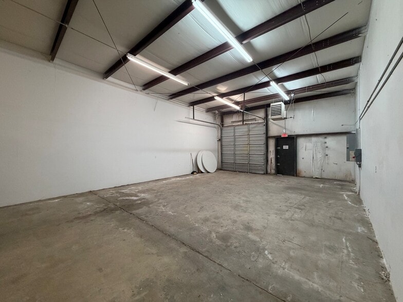 More Photos Of 3224 Westwood Industrial Dr, Monroe Warehouse For Lease