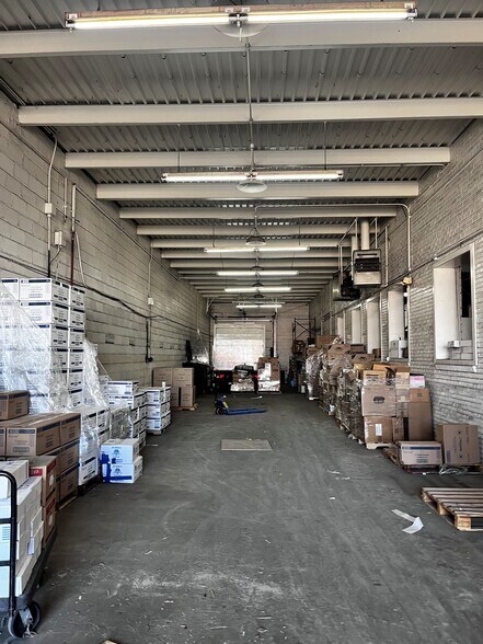 More Photos Of 2011 St Clair Ave NE, Cleveland Auto Repair For Sale