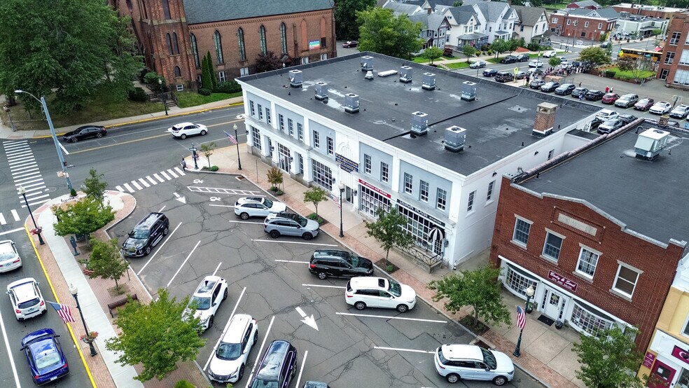 More Photos Of 2-6 N Main St, Wallingford Bank For Lease