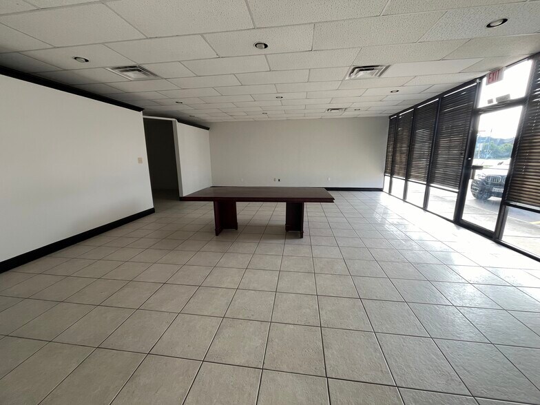 More Photos Of 2810 Louetta Rd, Spring Unknown For Lease