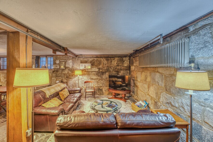 More Photos Of 80 Guider Ln, Bethlehem Hotel For Sale