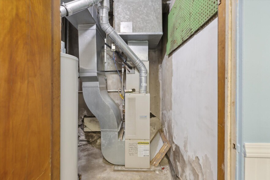 More Photos Of 1000 N Johnson St, Bay City Medical For Sale