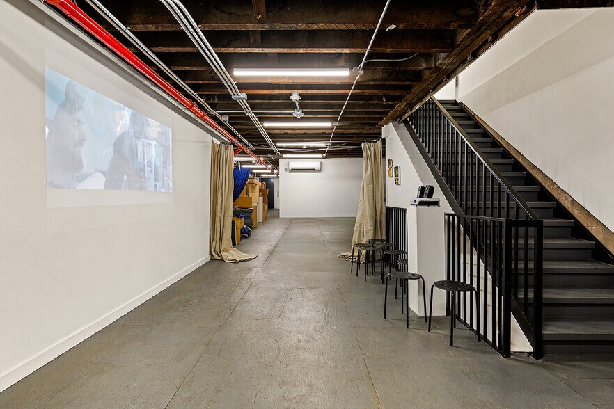 More Photos Of 381-383 Broadway, New York Office For Lease