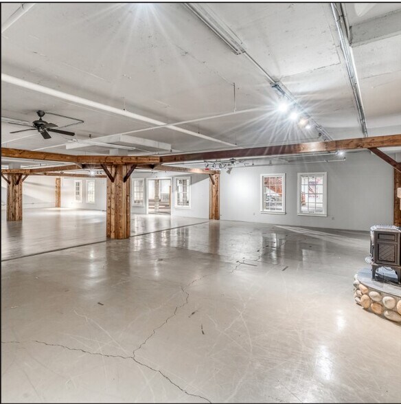 More Photos Of 67 Glenbrook Pl SW, Calgary Office For Sale