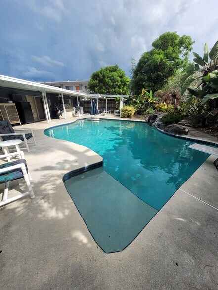 More Photos Of 1108 N Dixie Fwy, New Smyrna Beach Funeral Home For Sale